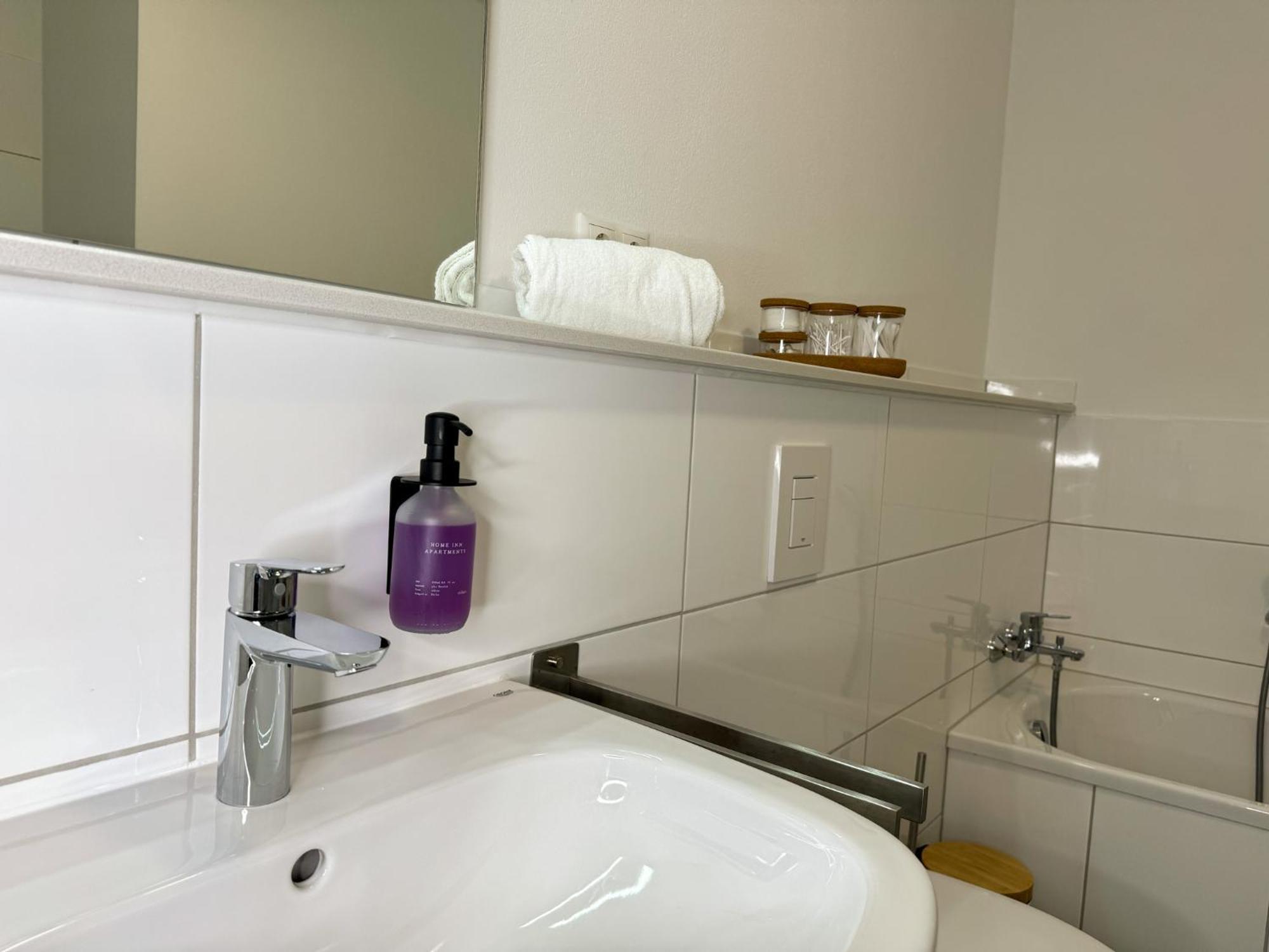 Home Inn Apartments - 203 ミンデン エクステリア 写真