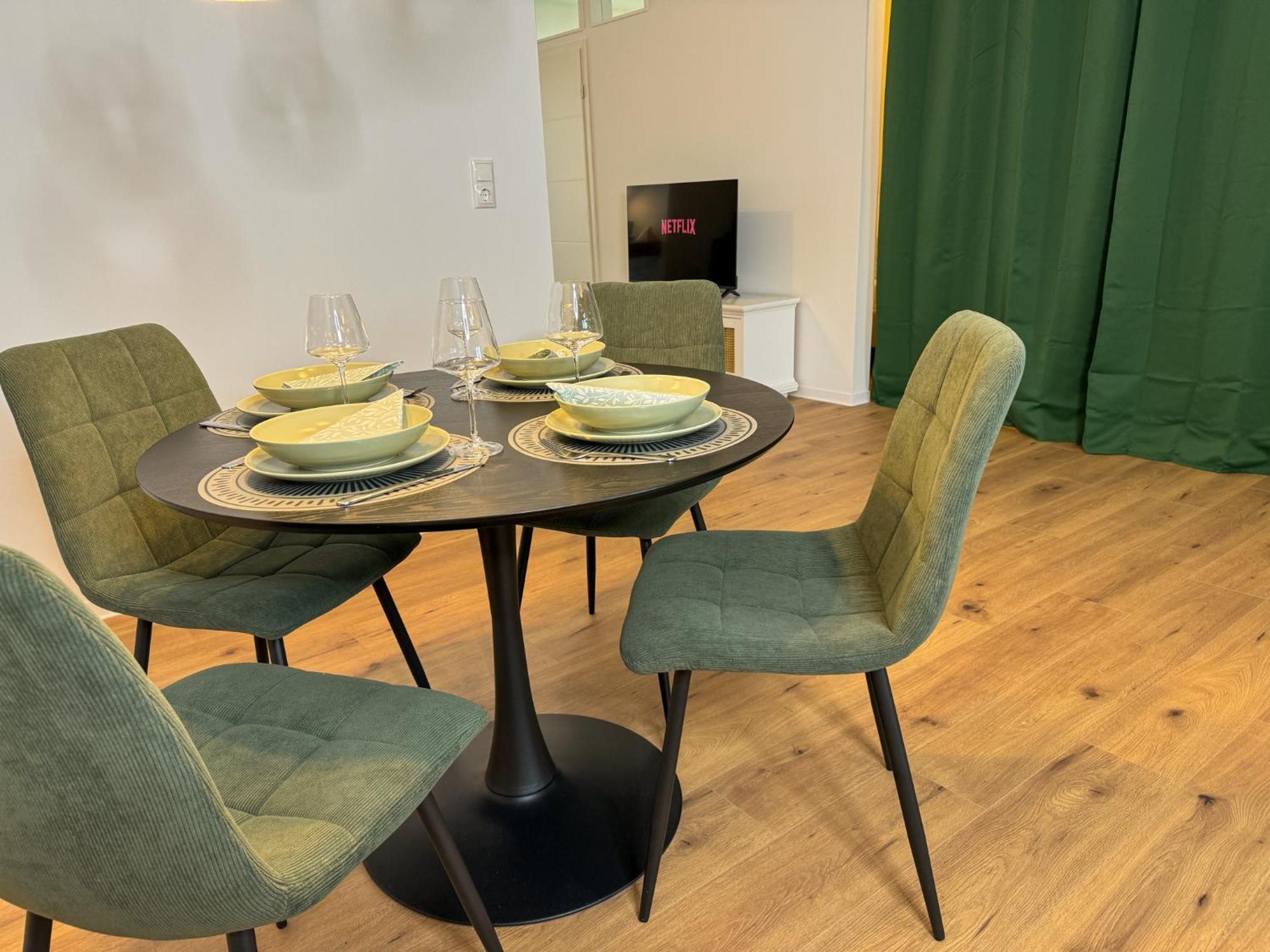 Home Inn Apartments - 203 ミンデン エクステリア 写真